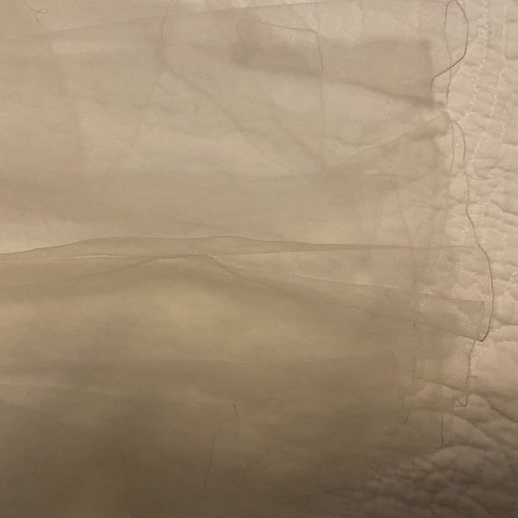 Sara Gabriel Fingertip Bridal Veil in IVORY    BRAND NEW